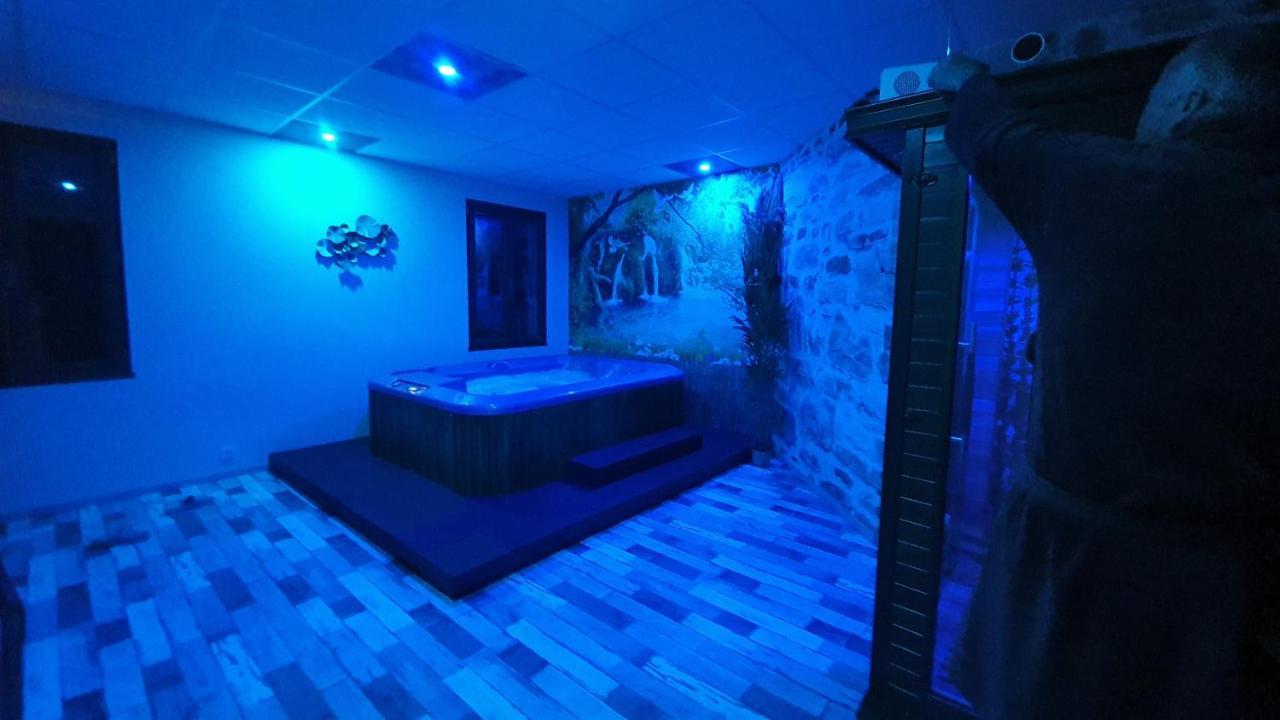 Hotel Domaine Du Cardou Puy-lʼÉvêque Esterno foto