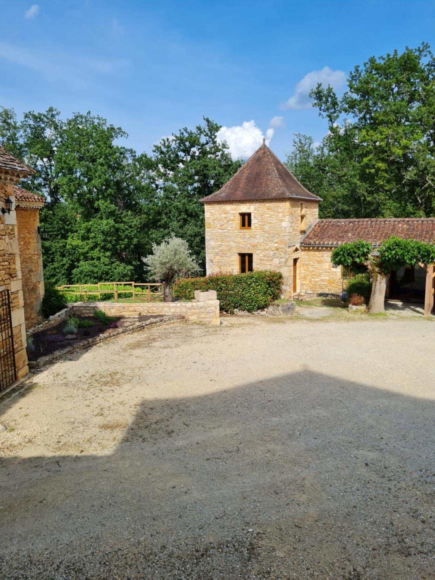 Hotel Domaine Du Cardou Puy-lʼÉvêque Esterno foto